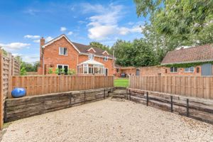 Photo 17- click for photo gallery